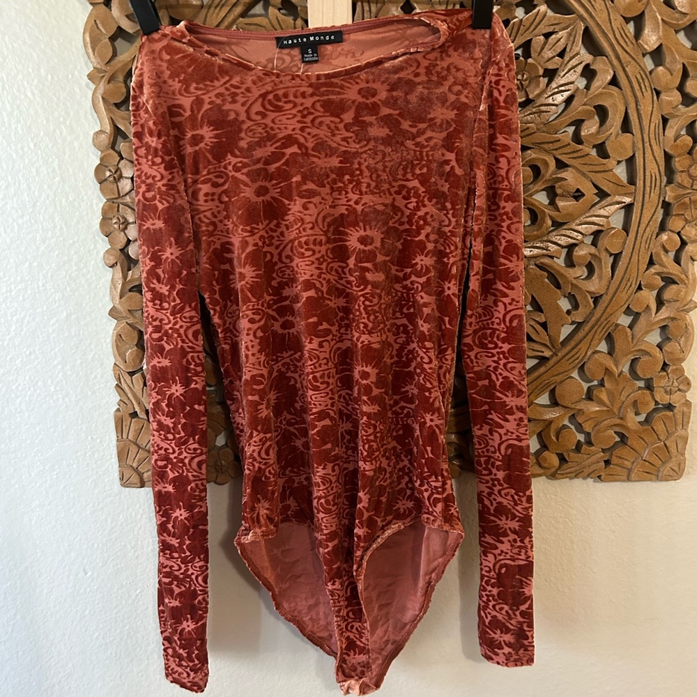 Velvet long sleeve body suit